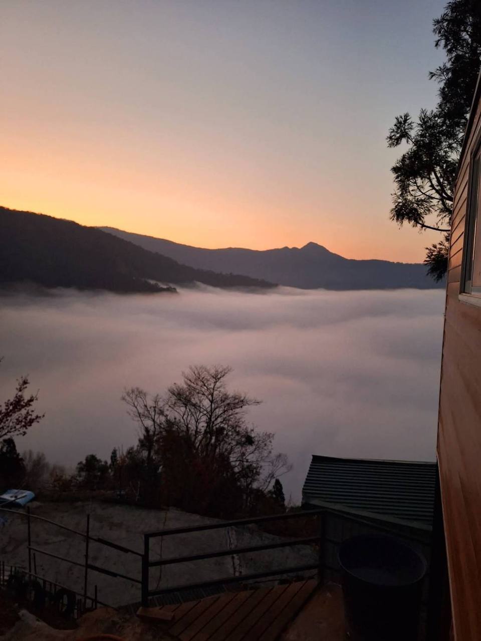 拉拉山高山雲海日落